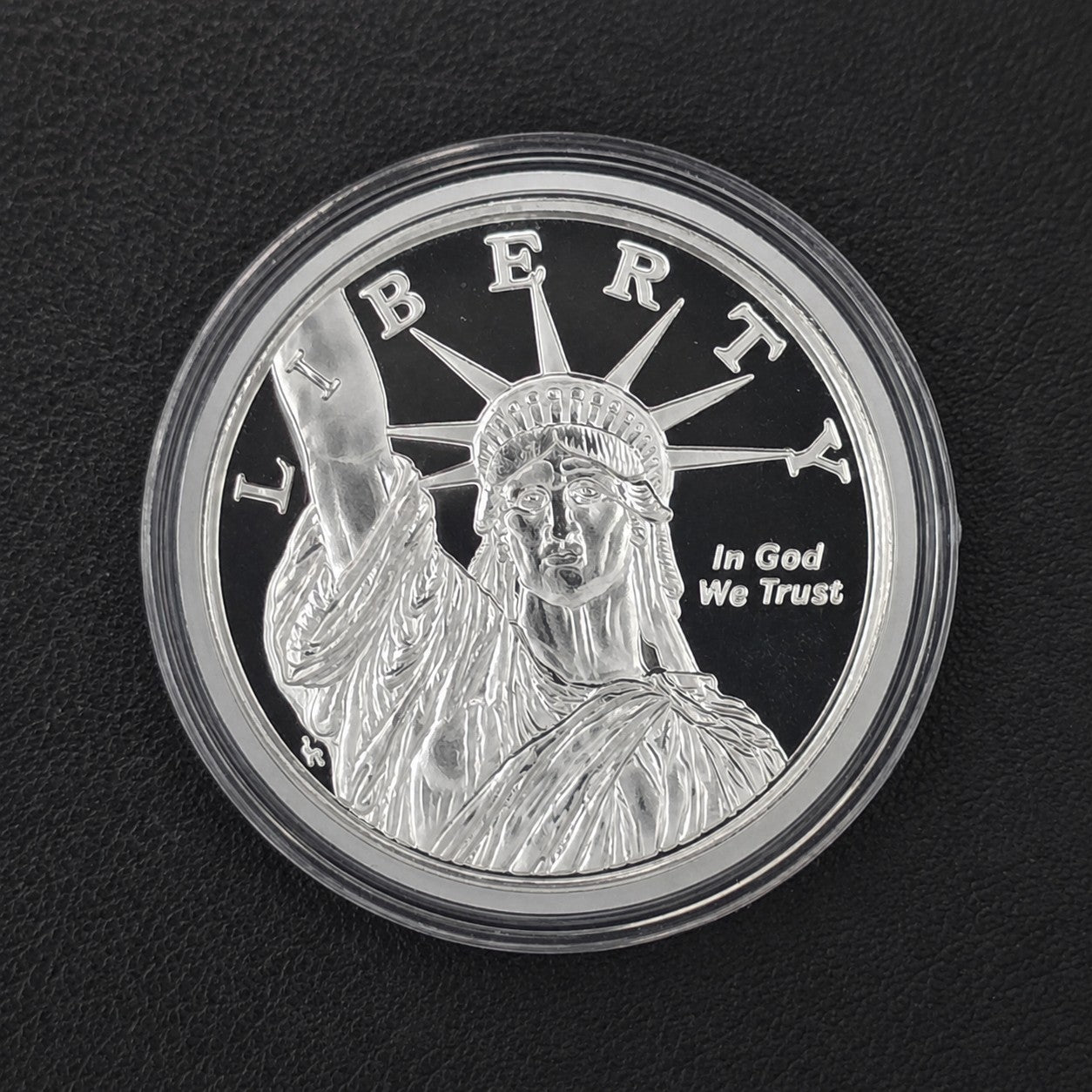 Statue of Liberty Round - 1oz .999 Fine Silver